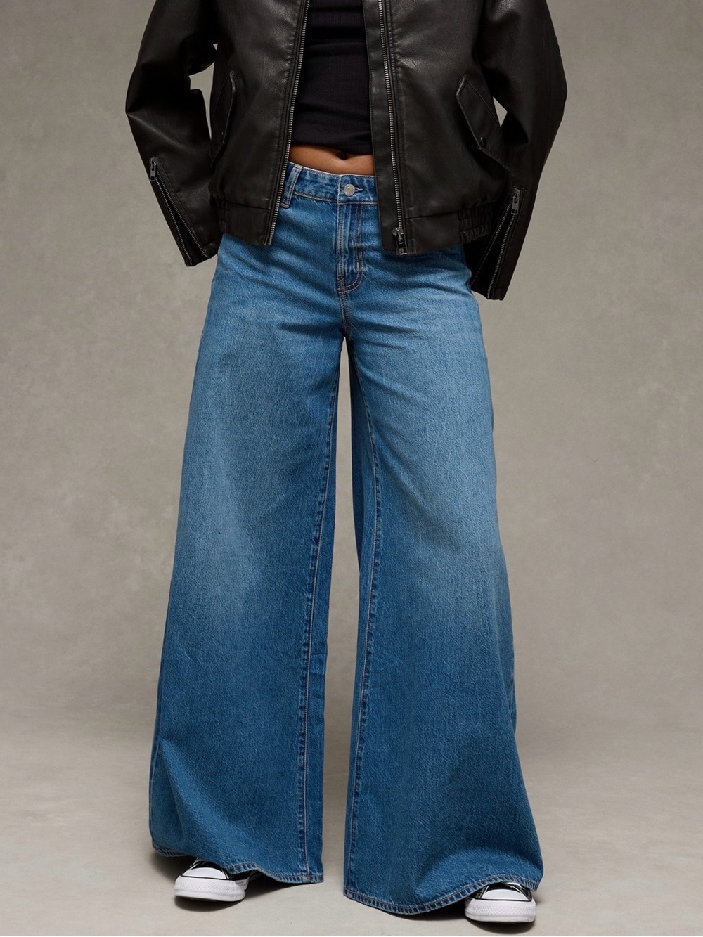 AE Baggy Fit A-Line Jeans